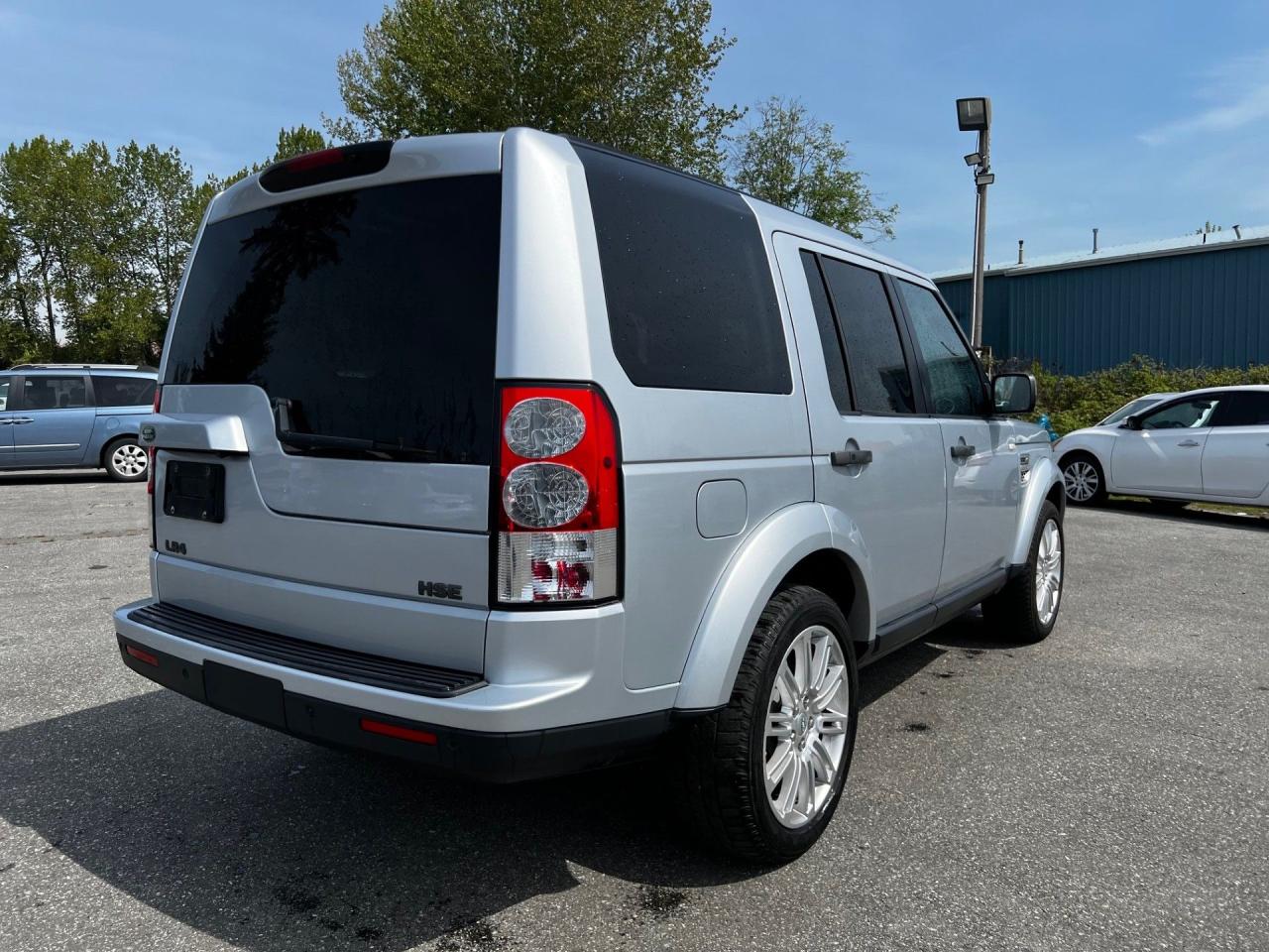 2011 Land Rover LR4 LUX - Photo #6