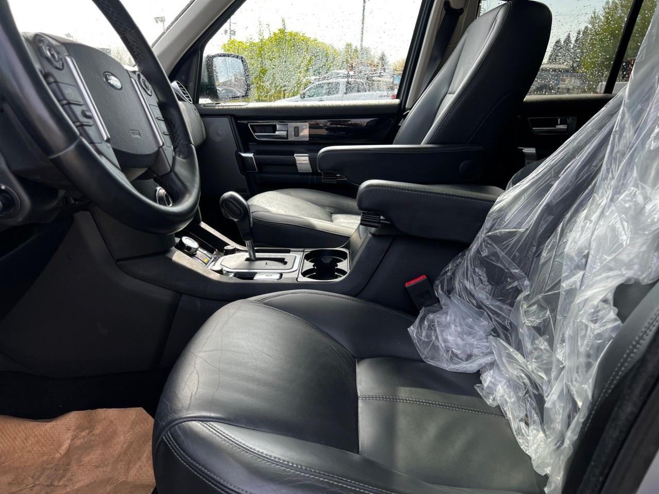 2011 Land Rover LR4 LUX - Photo #10
