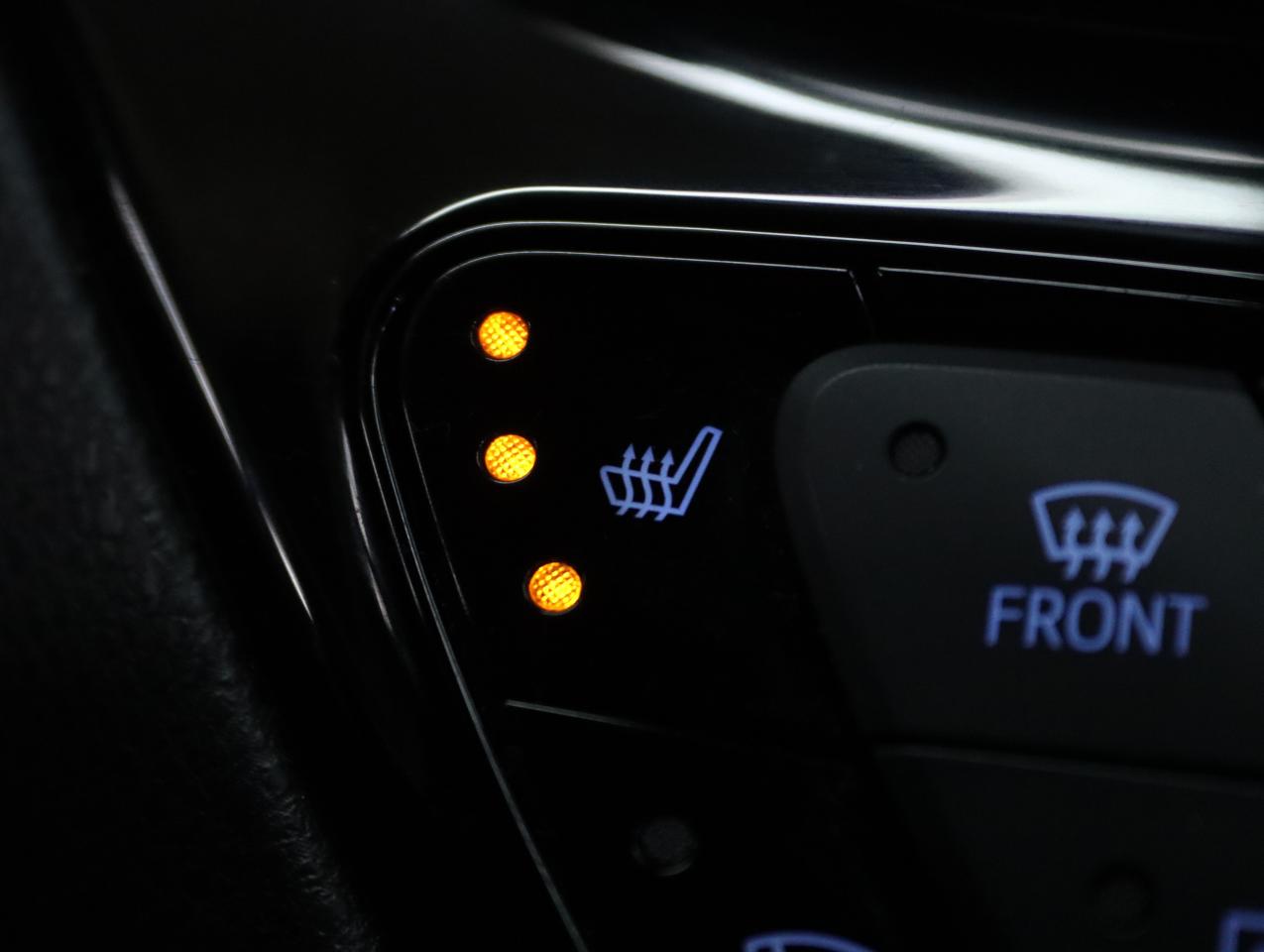 2020 Toyota C-HR XLE PREMIUM | LaneDep | Heated Seats | CarPlay