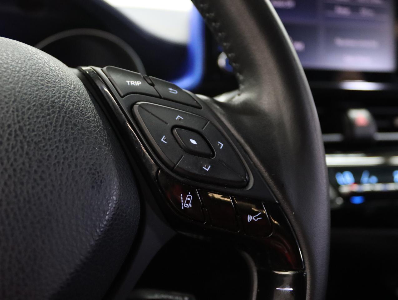 2020 Toyota C-HR XLE PREMIUM | LaneDep | Heated Seats | CarPlay