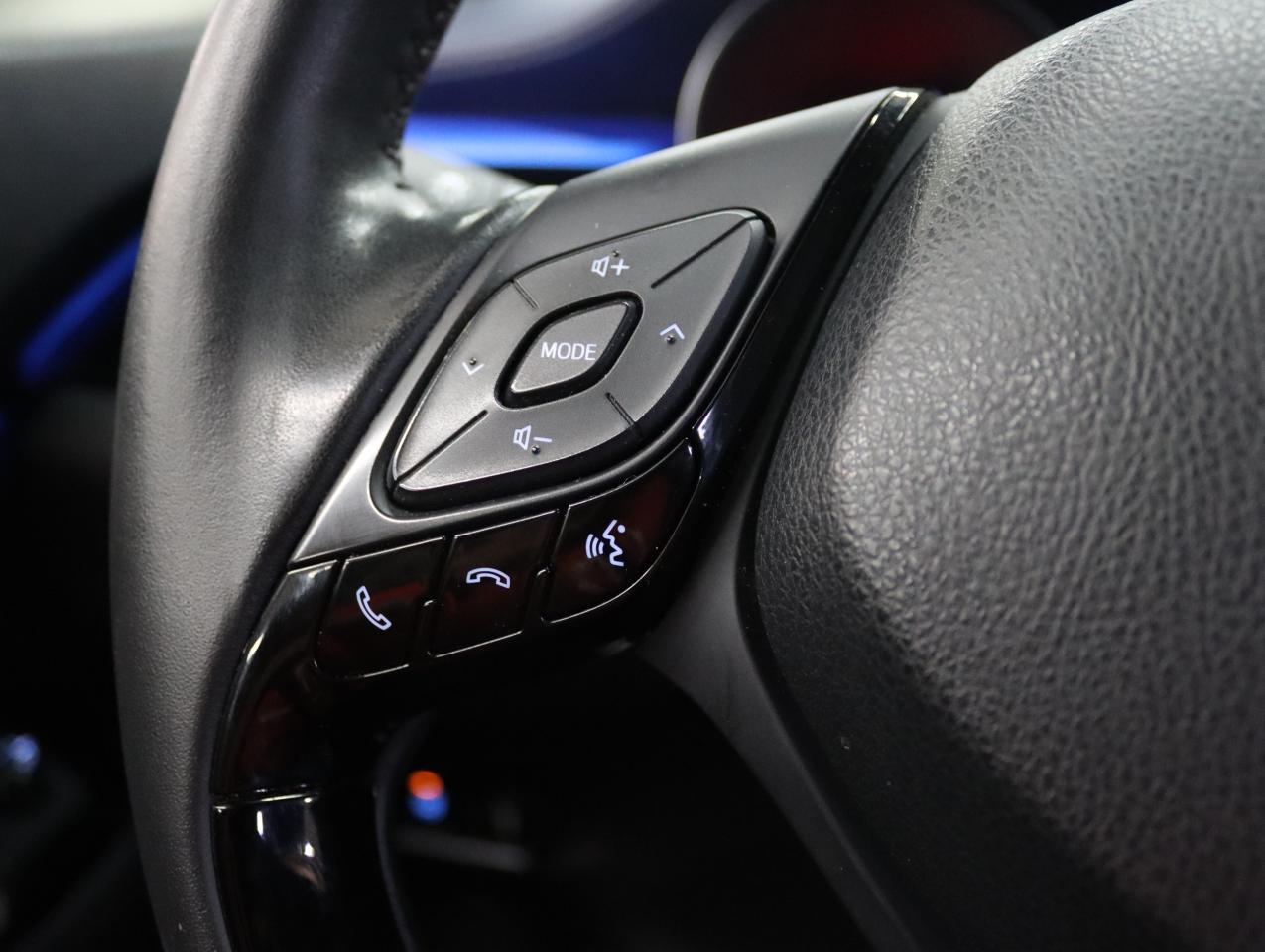 2020 Toyota C-HR XLE PREMIUM | LaneDep | Heated Seats | CarPlay