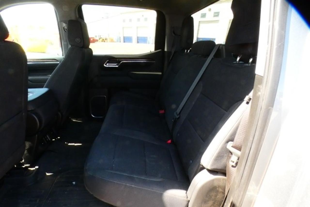 2023 GMC Sierra 1500 SLE w/Htd cloth, Nav ready, BUC - Photo #9