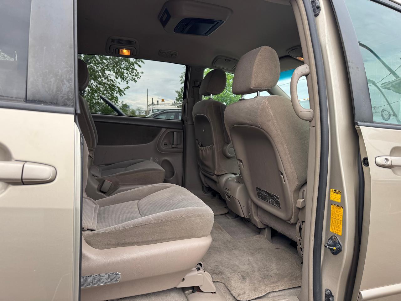 2004 Toyota Sienna CE - Photo #31