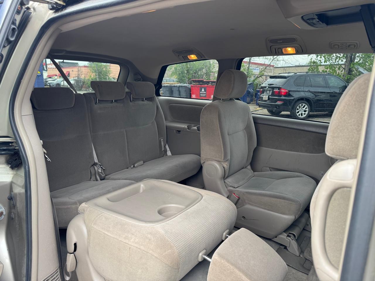 2004 Toyota Sienna CE - Photo #25