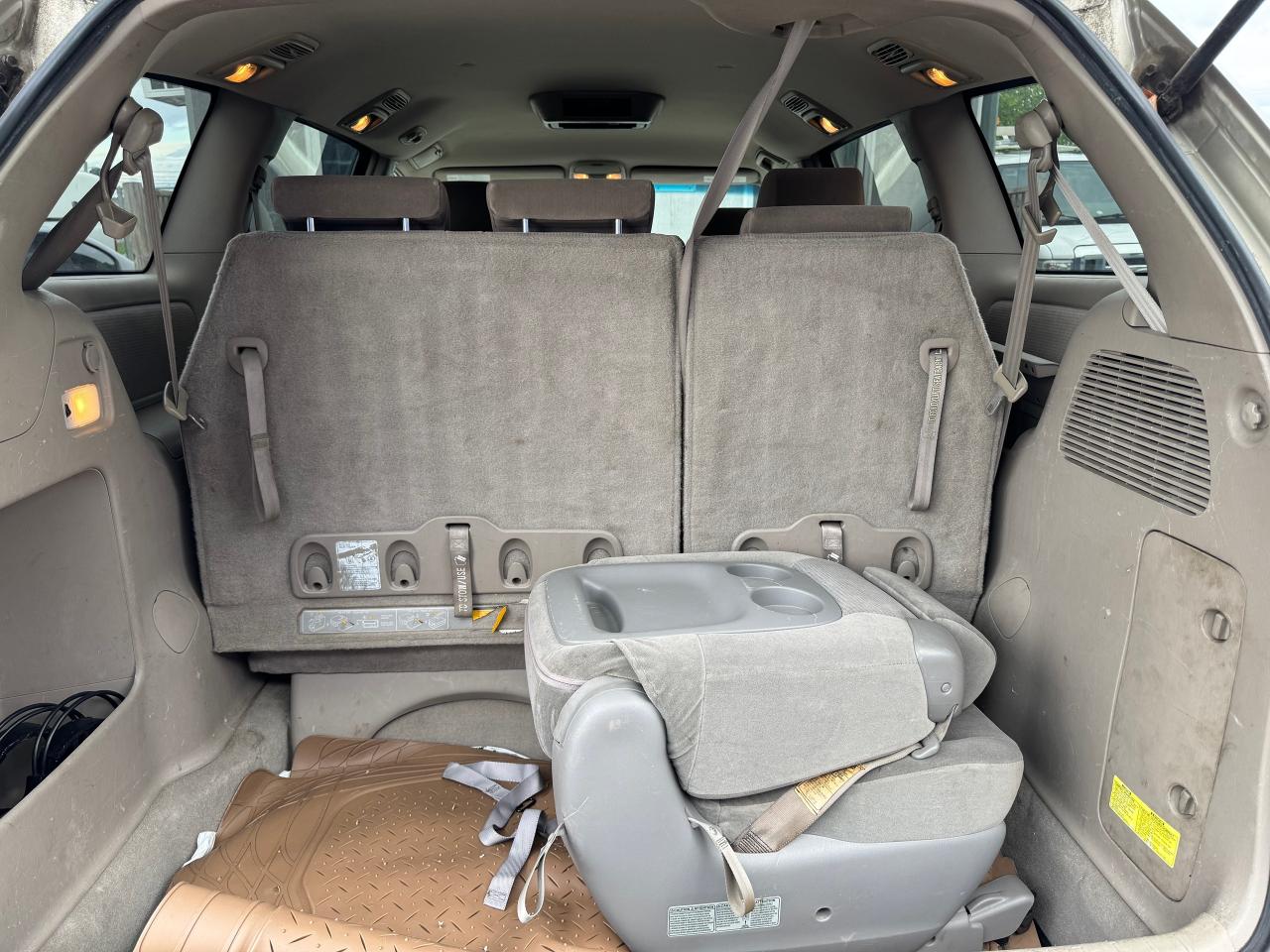 2004 Toyota Sienna CE - Photo #27