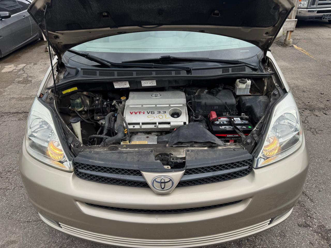 2004 Toyota Sienna CE - Photo #42