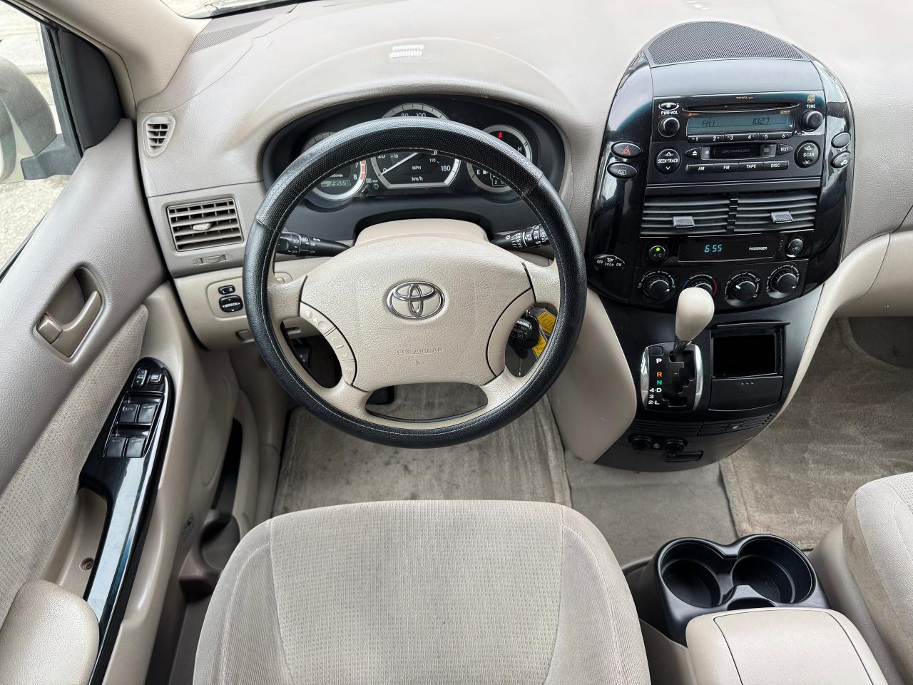 2004 Toyota Sienna CE - Photo #34