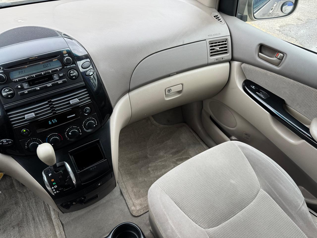 2004 Toyota Sienna CE - Photo #35