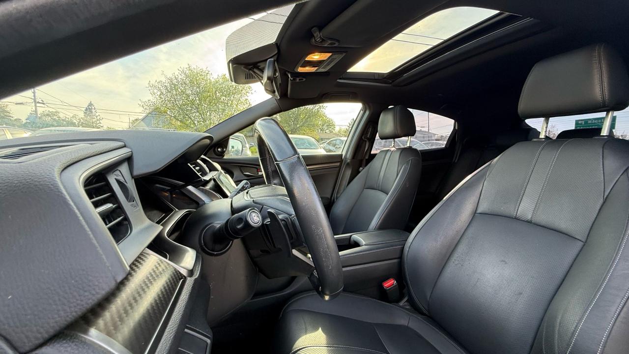 2018 Honda Civic Sport Touring - Photo #10