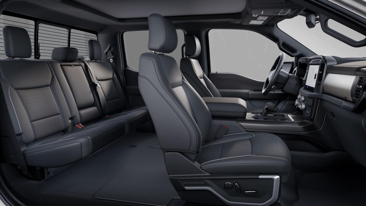 2025 Ford F-150 Lariat Photo5