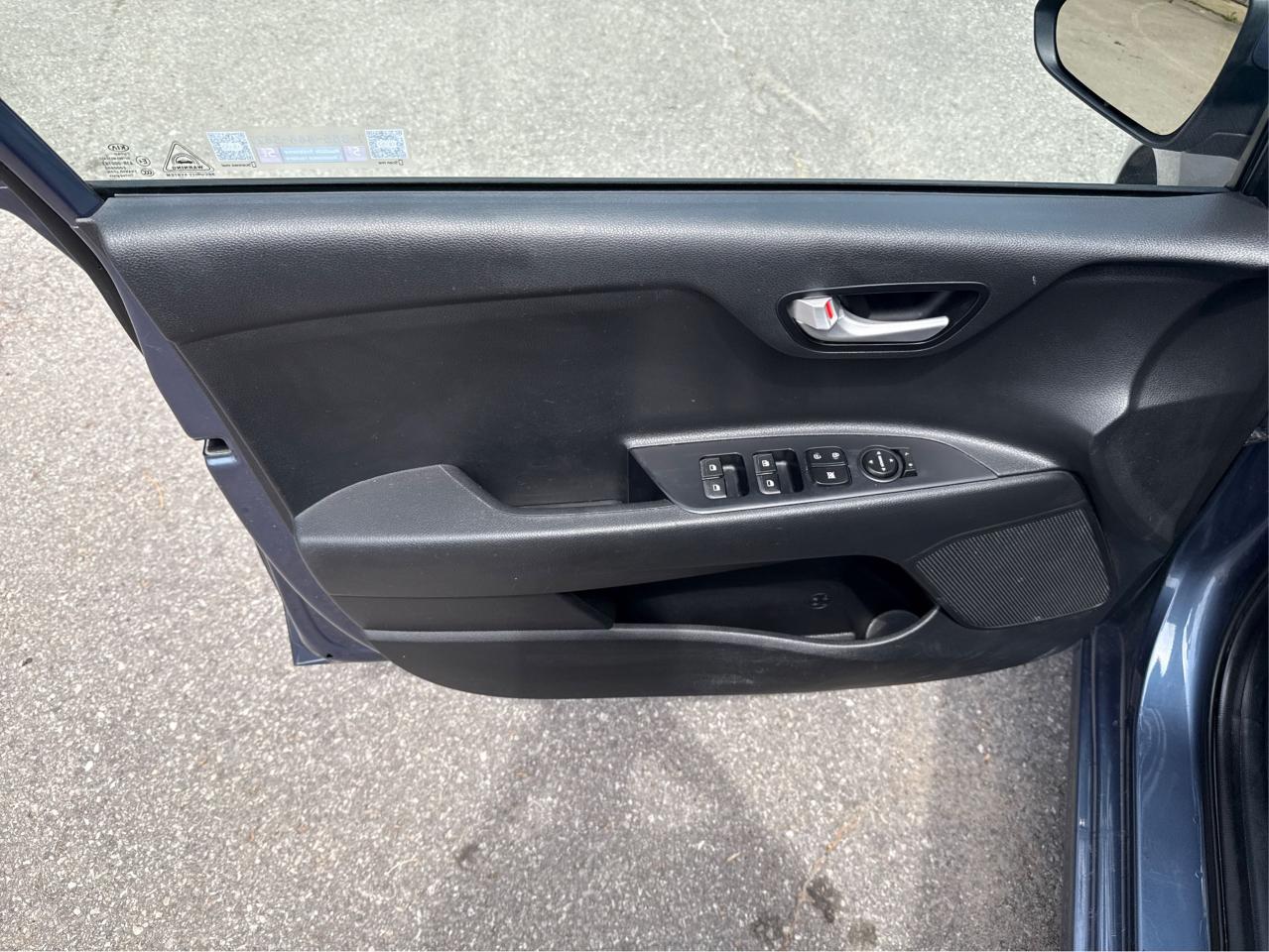 2021 Kia Rio 5 - Photo #17