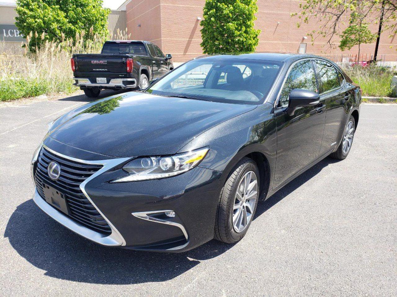 Used 2017 Lexus ES 300 h 4DR SDN for sale in Ancaster, ON