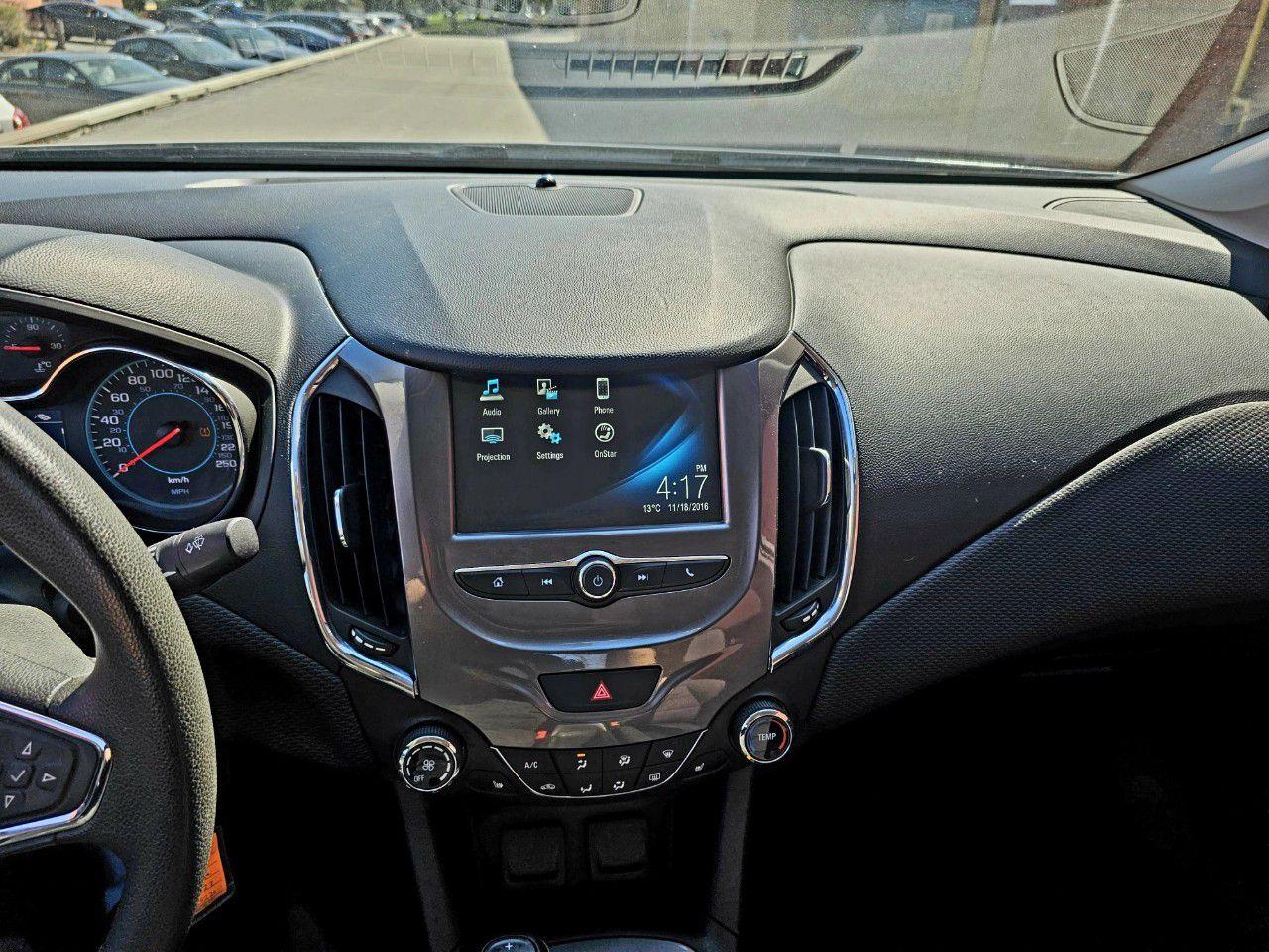2017 Chevrolet Cruze Sedan LT (Automatic) - Photo #10