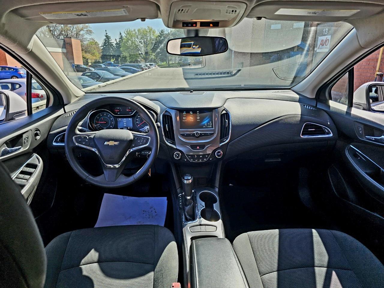 2017 Chevrolet Cruze Sedan LT (Automatic) - Photo #11