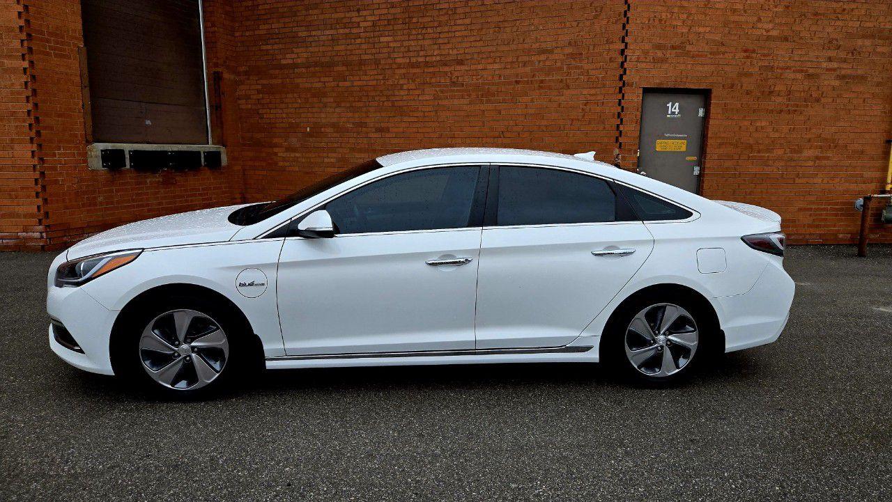 2017 Hyundai Sonata Plug-In Hybrid 4dr Sdn Ultimate - Photo #9