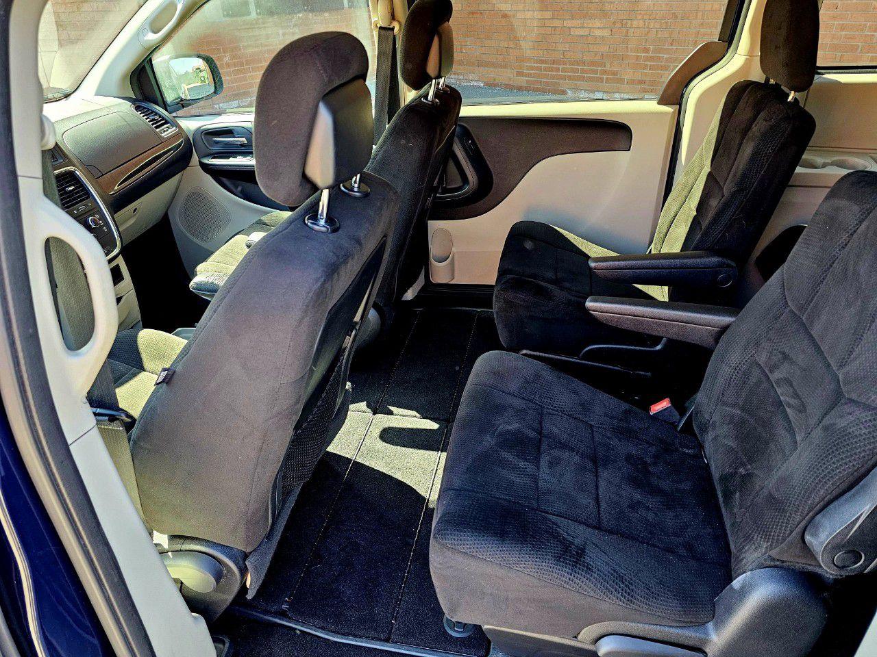 2010 Honda CR-V 4WD LX - Photo #15