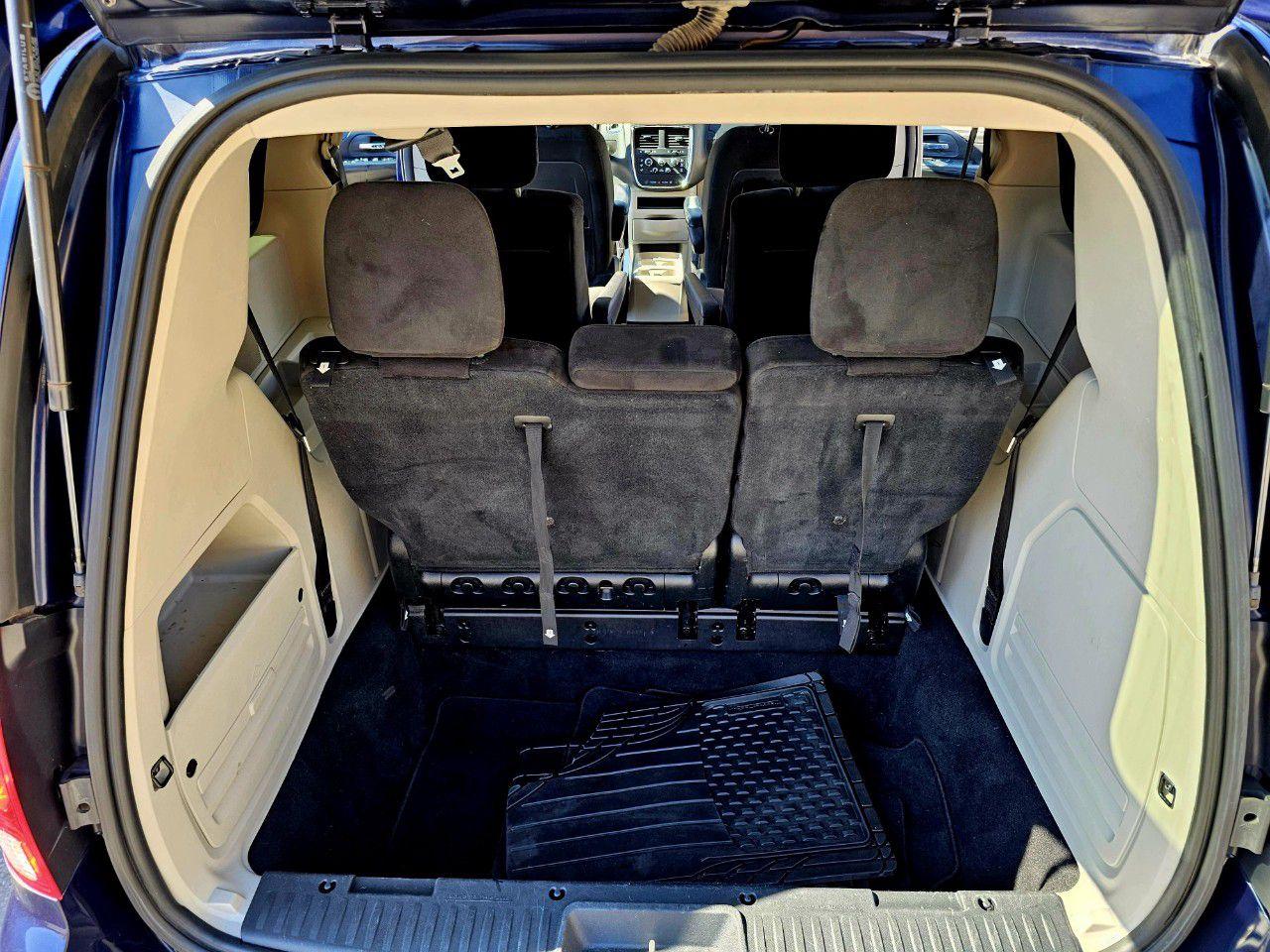 2012 Dodge Grand Caravan 4dr Wgn SXT - Photo #11