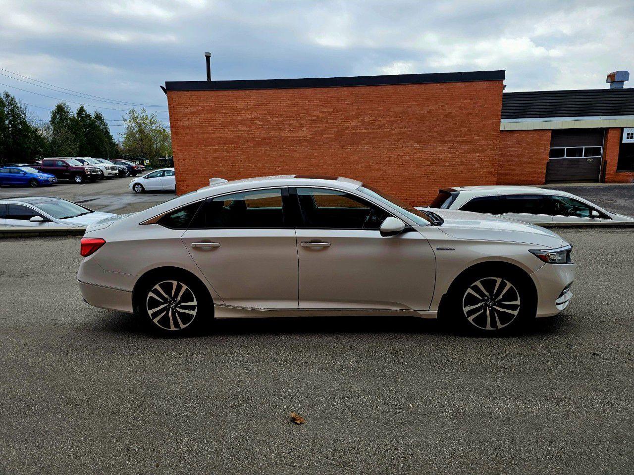 2019 Honda Accord Hybrid Touring CVT Hybrid Sedan - Photo #3