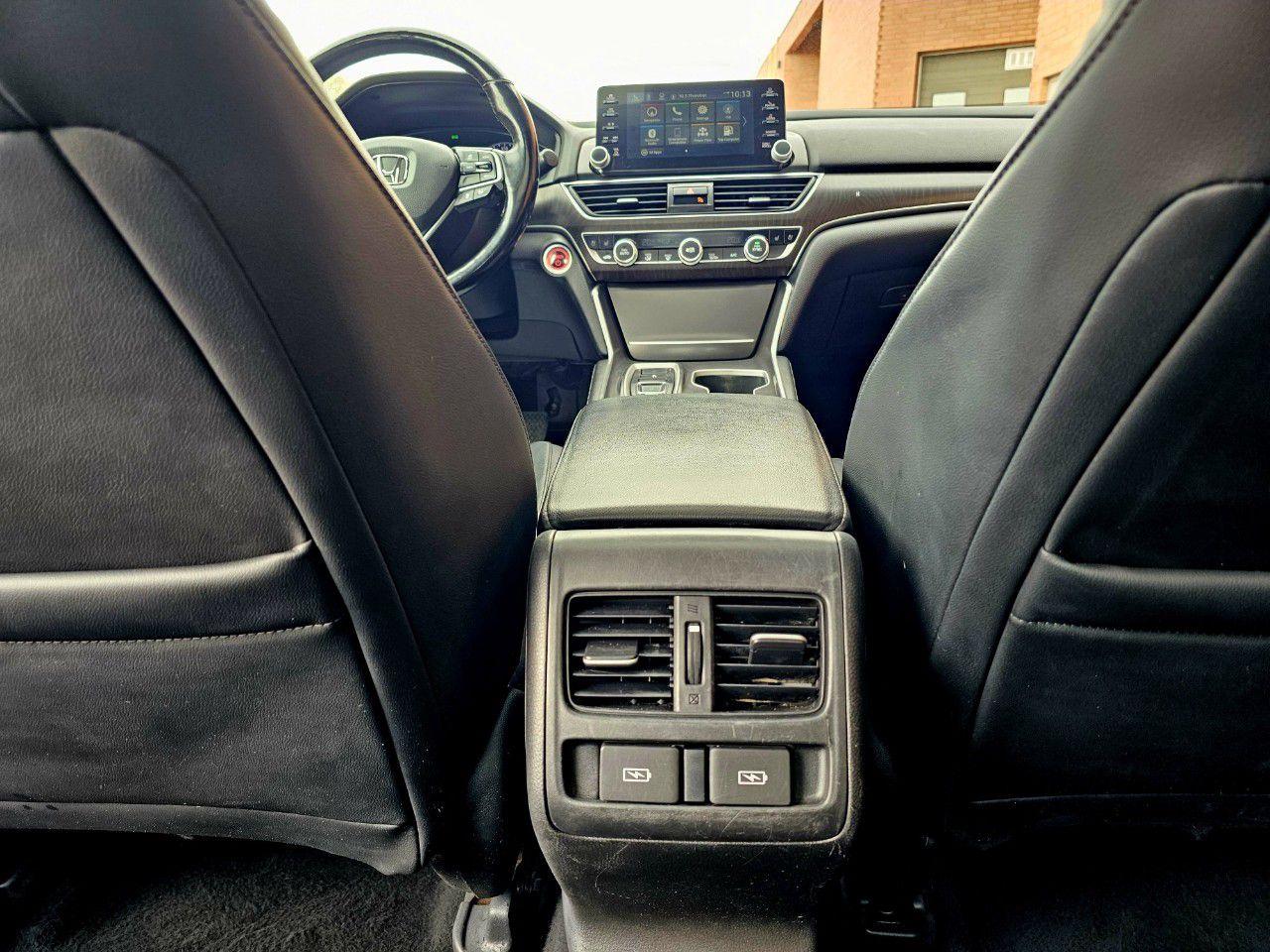 2019 Honda Accord Hybrid Touring CVT Hybrid Sedan - Photo #18