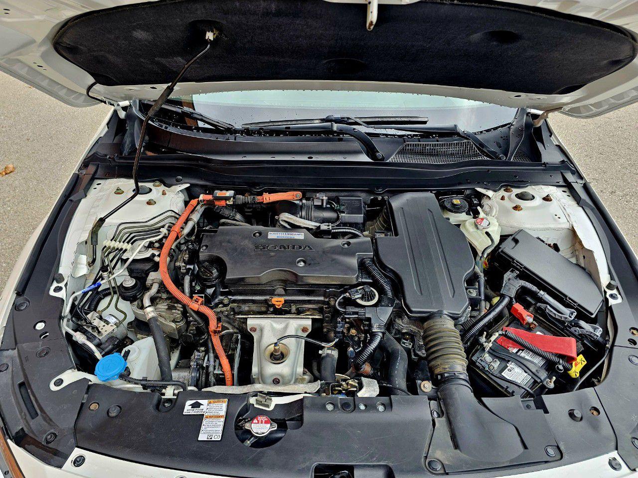 2019 Honda Accord Hybrid Touring CVT Hybrid Sedan - Photo #19