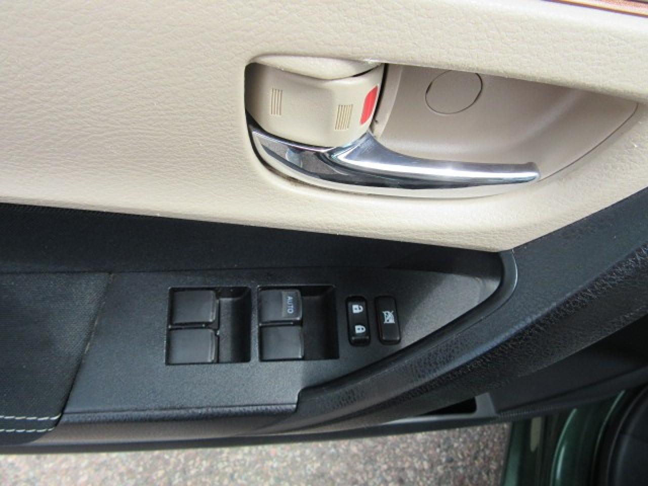 2015 Toyota Corolla LE Photo
