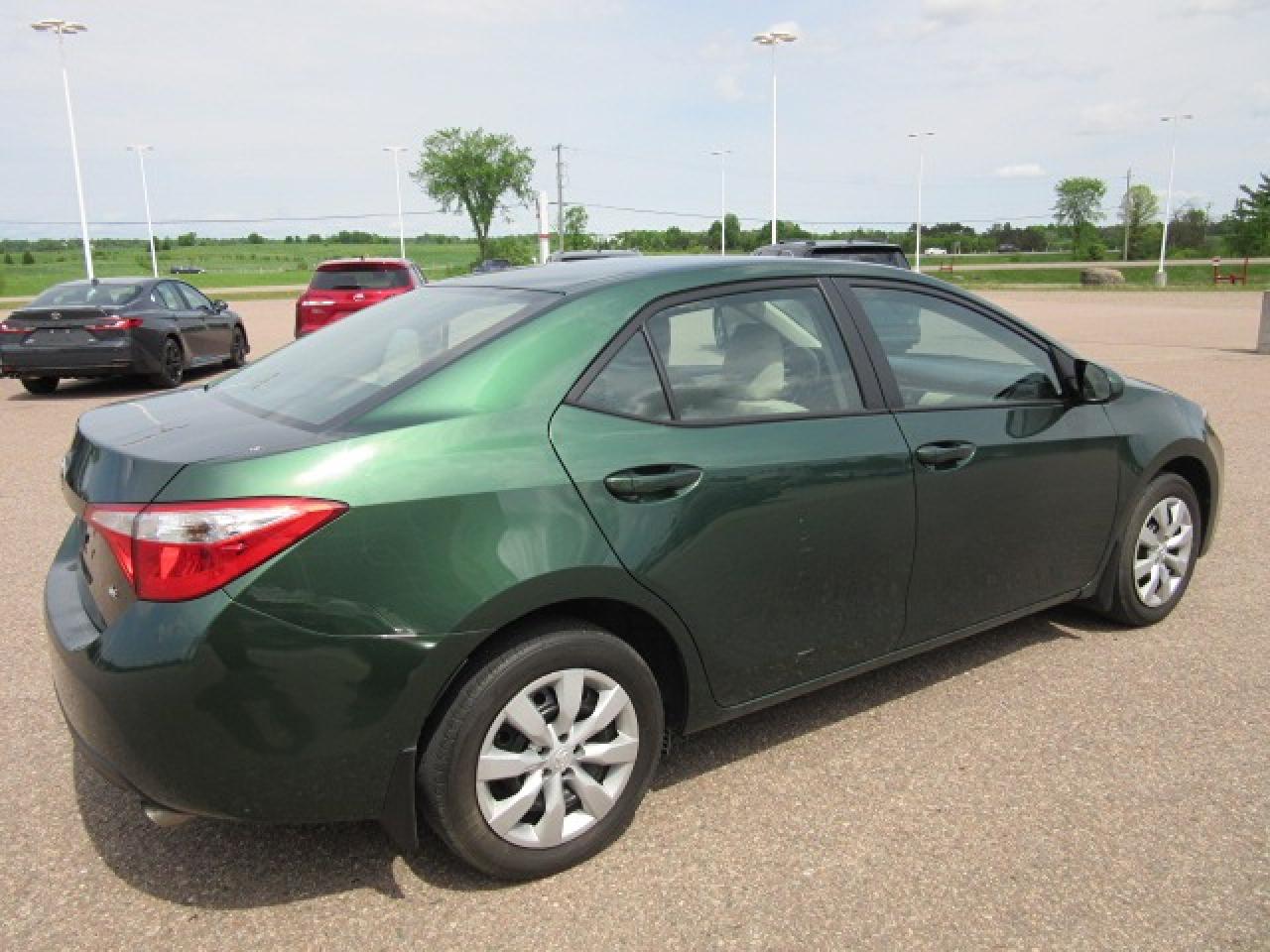 2015 Toyota Corolla LE Photo