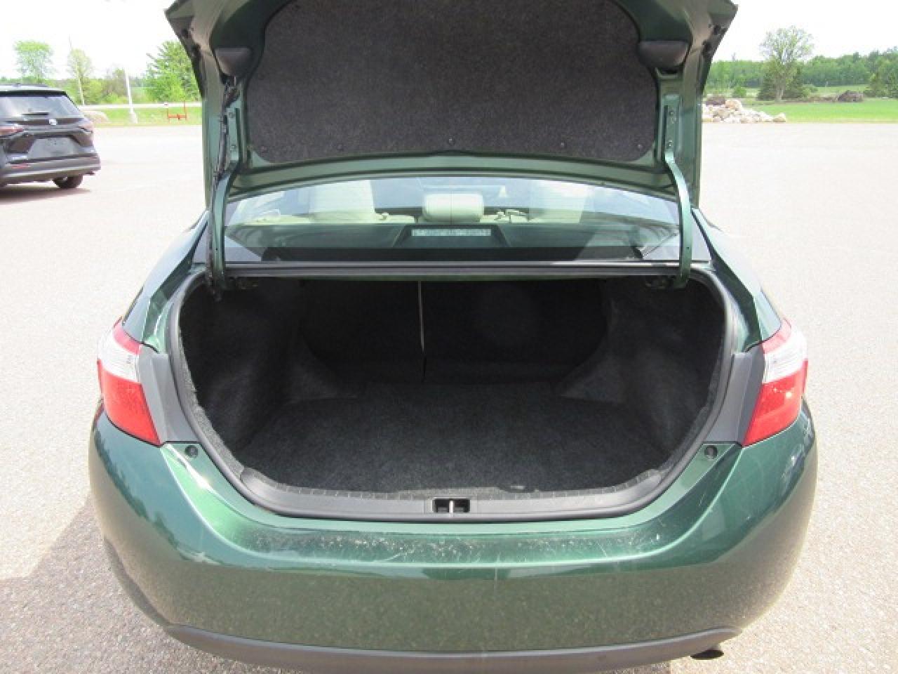 2015 Toyota Corolla LE Photo