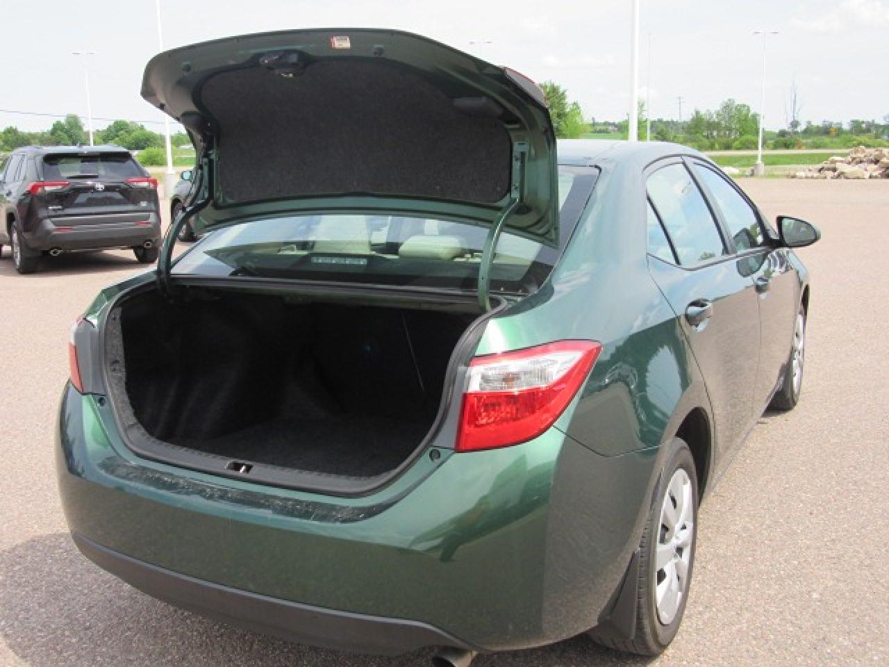 2015 Toyota Corolla LE Photo