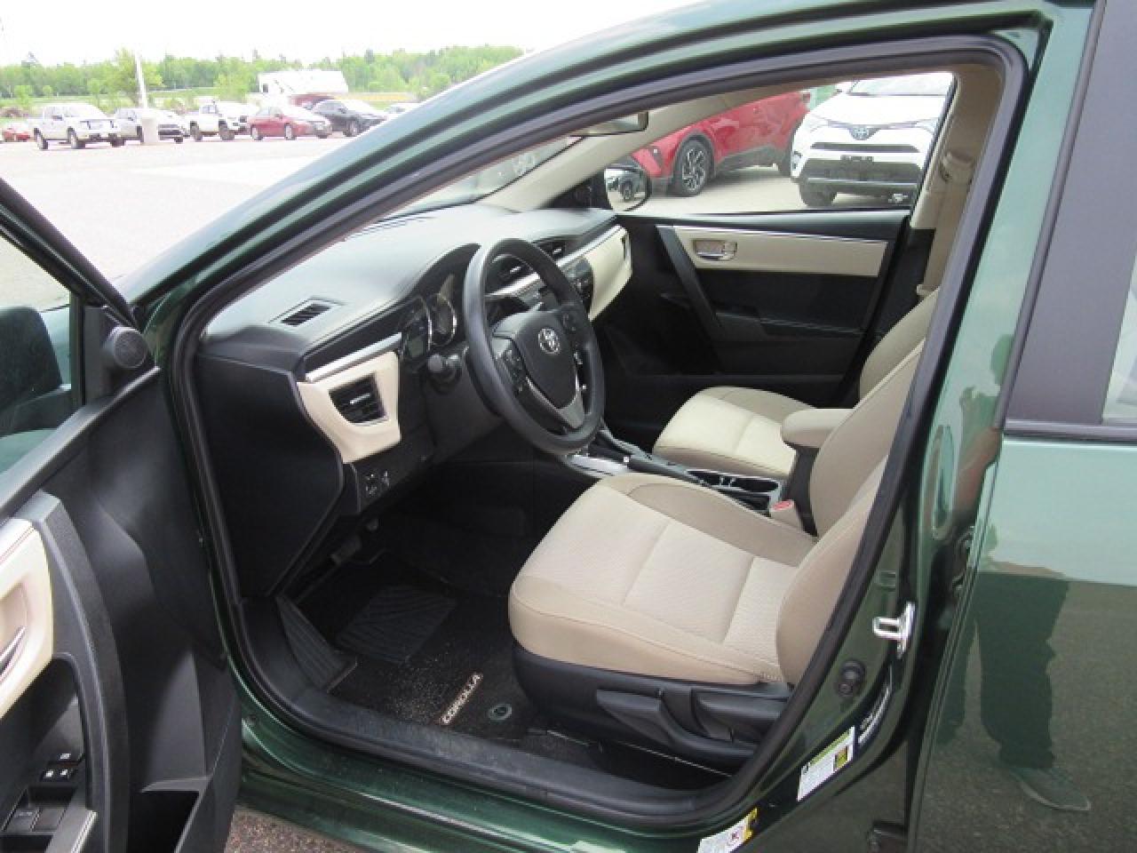 2015 Toyota Corolla LE Photo