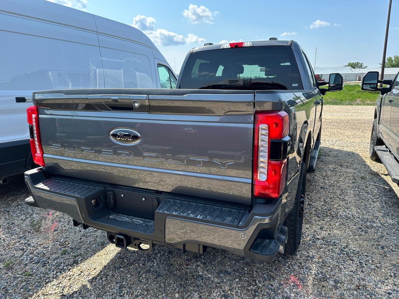 2025 Ford F-250 Super Duty SRW XLT 4WD CREW CAB 6.75' BOX Photo3