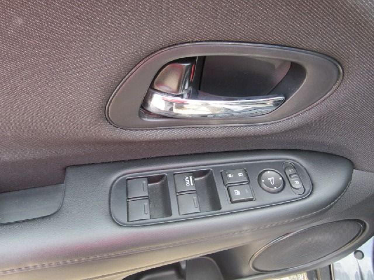 2019 Honda HR-V LX - Photo #12