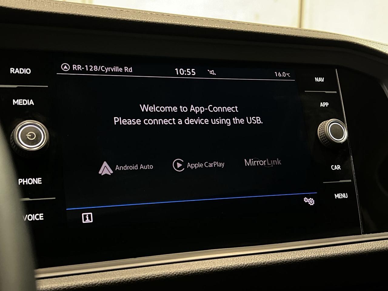 2021 Volkswagen Jetta HIGHLINE | HTD LEATHER| SUNROOF| CARPLAY| NAV Photo