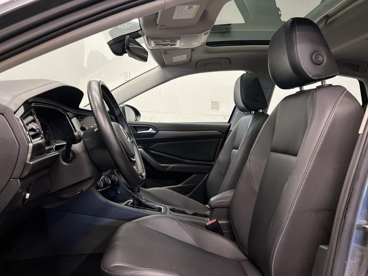 2021 Volkswagen Jetta HIGHLINE | HTD LEATHER| SUNROOF| CARPLAY| NAV Photo