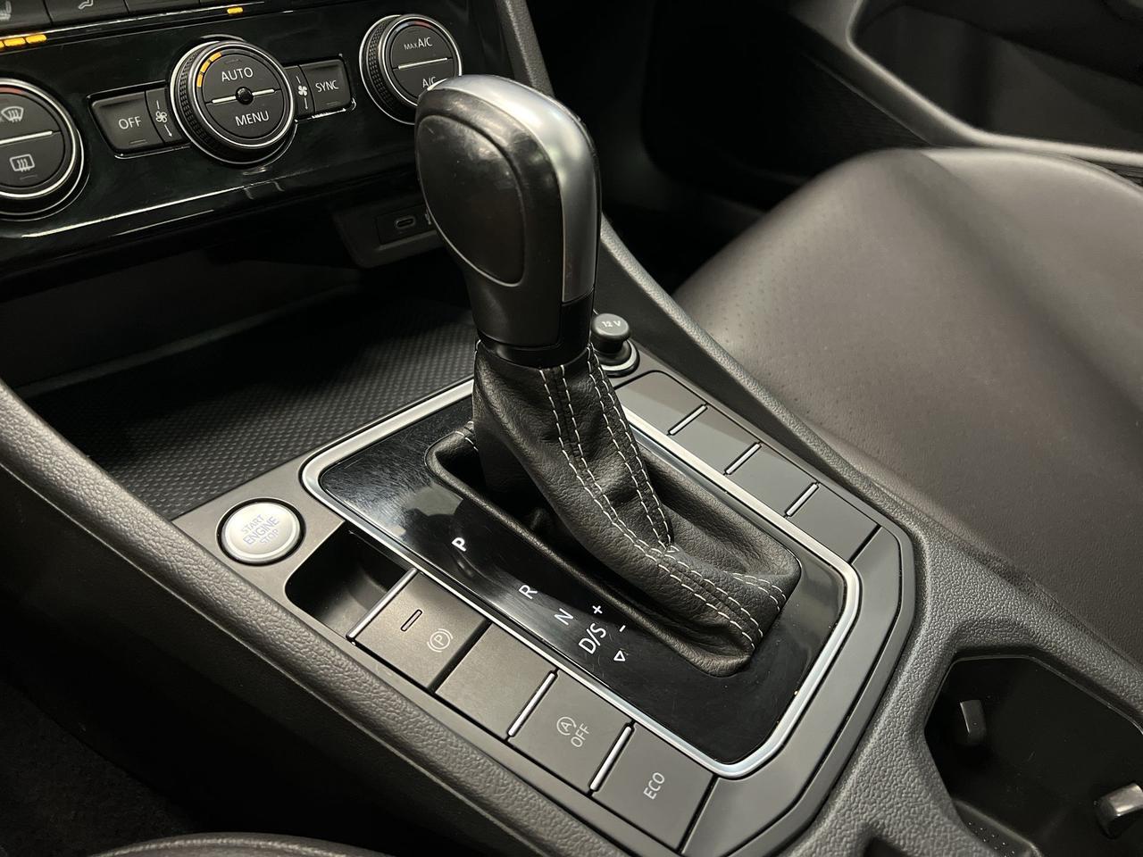 2021 Volkswagen Jetta HIGHLINE | HTD LEATHER| SUNROOF| CARPLAY| NAV Photo