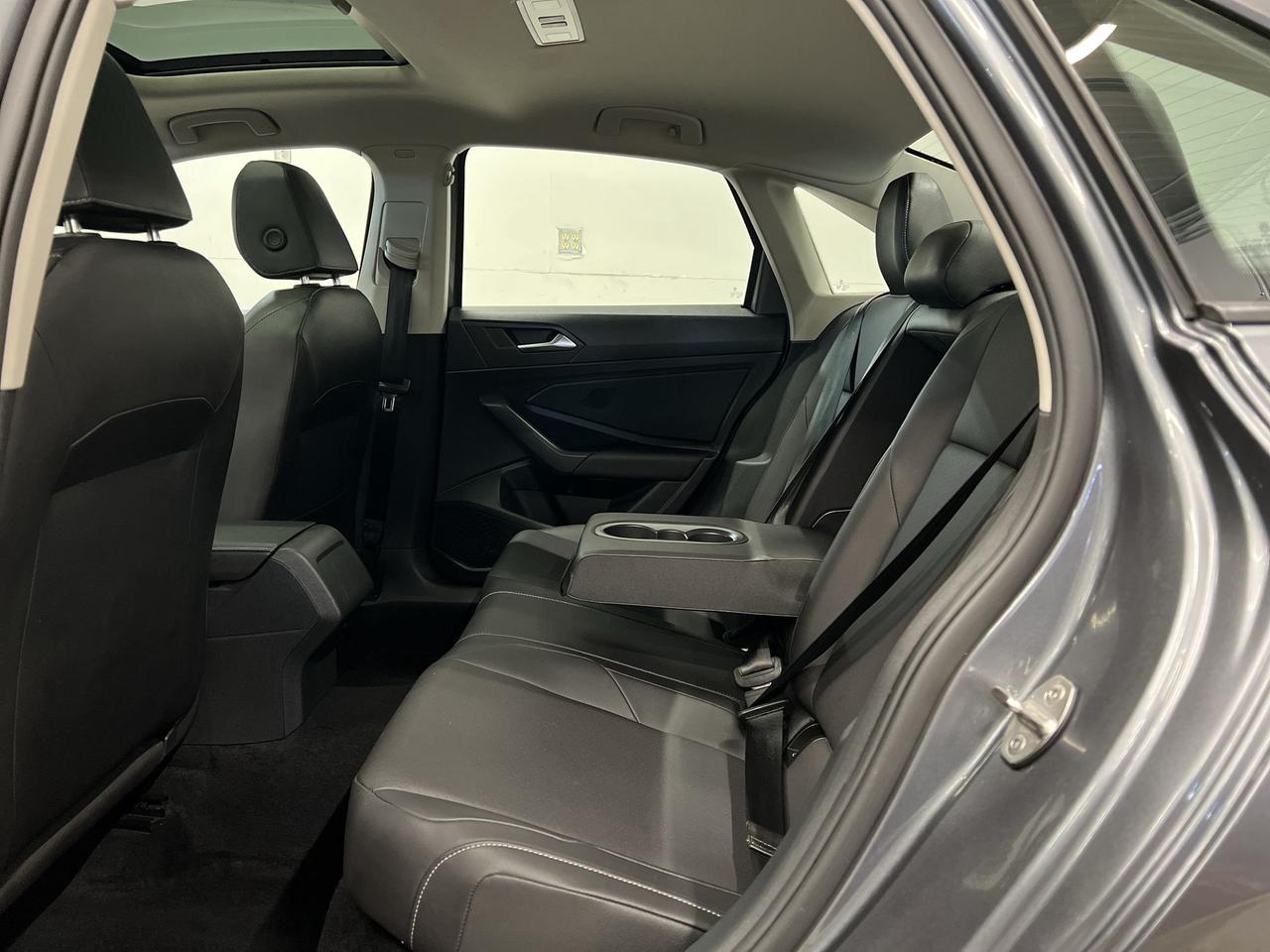 2021 Volkswagen Jetta HIGHLINE | HTD LEATHER| SUNROOF| CARPLAY| NAV Photo