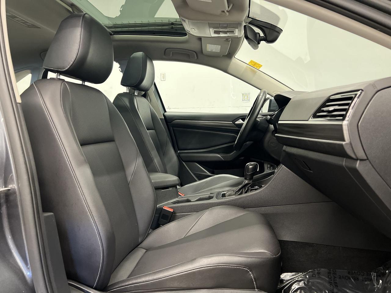 2021 Volkswagen Jetta HIGHLINE | HTD LEATHER| SUNROOF| CARPLAY| NAV Photo