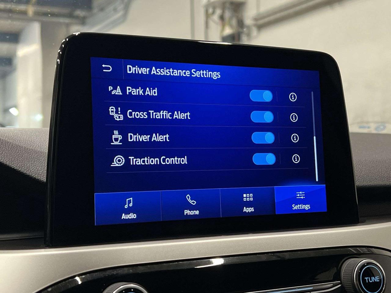 2020 Ford Escape SEL AWD| LOW KMS| LEATHER| HTD SEATS| CARPLAY Photo