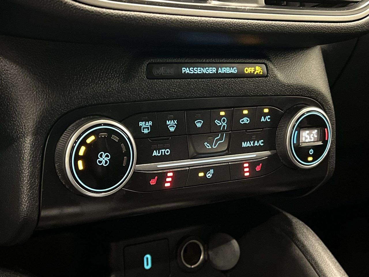 2020 Ford Escape SEL AWD| LOW KMS| LEATHER| HTD SEATS| CARPLAY Photo