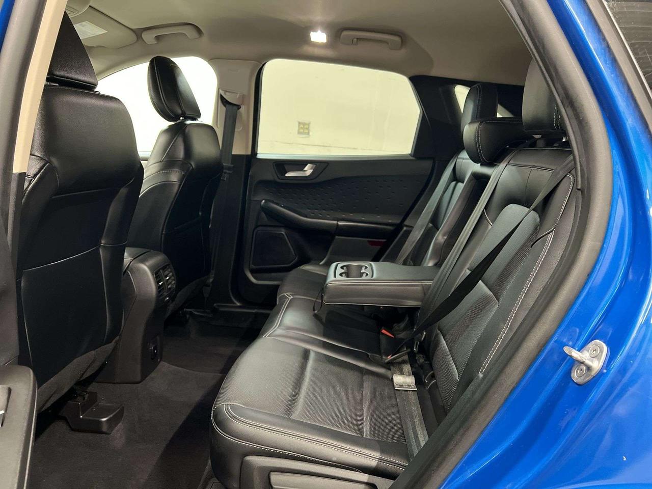 2020 Ford Escape SEL AWD| LOW KMS| LEATHER| HTD SEATS| CARPLAY Photo