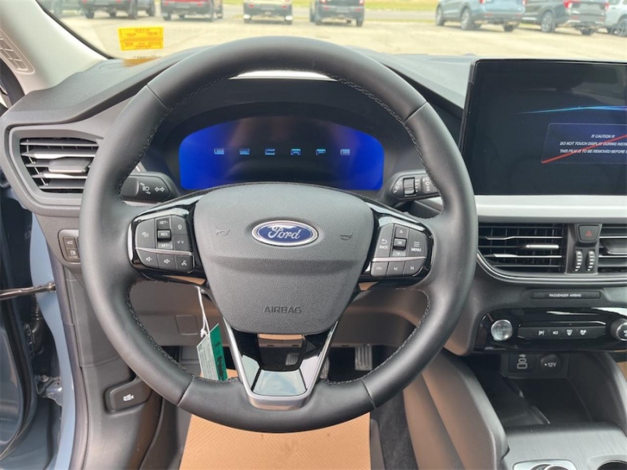 2025 Ford Escape Platinum  - Heated Seats Photo5