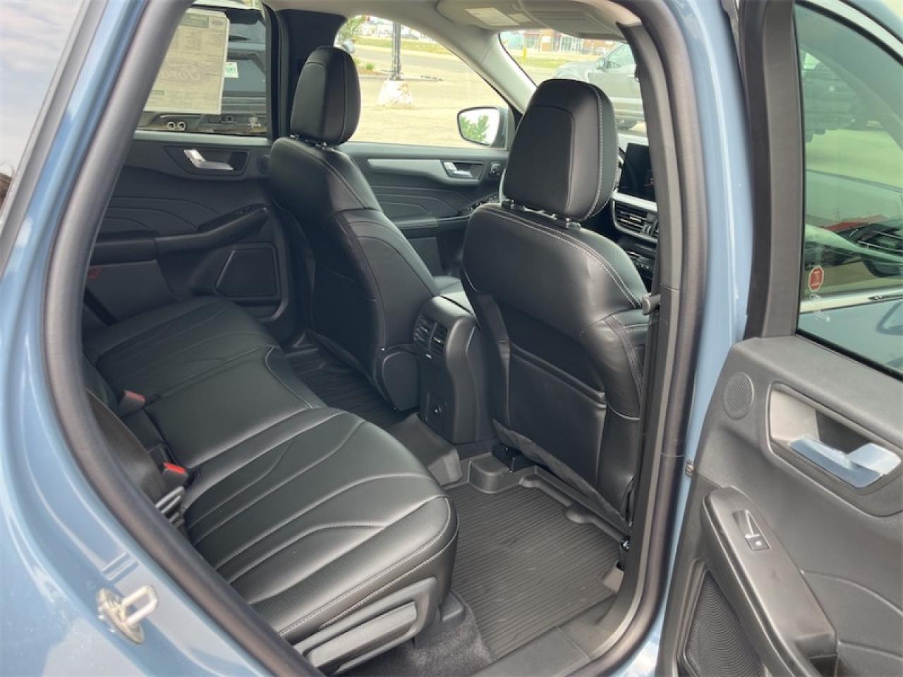 2025 Ford Escape Platinum  - Heated Seats Photo5