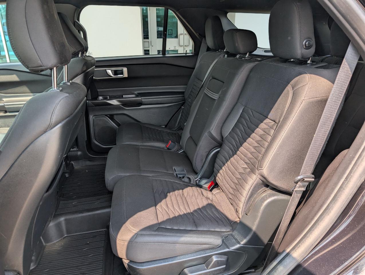 2020 Ford Explorer XLT Photo5