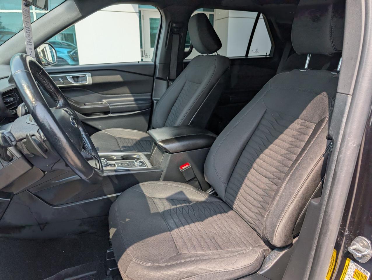 2020 Ford Explorer XLT Photo5
