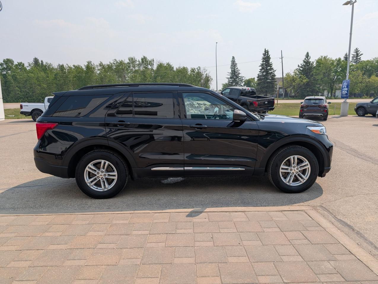 2020 Ford Explorer XLT Photo4