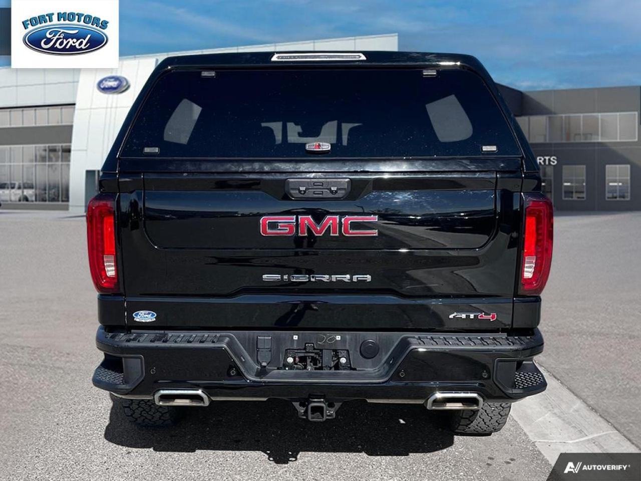 2023 GMC Sierra 1500 AT4 Photo4