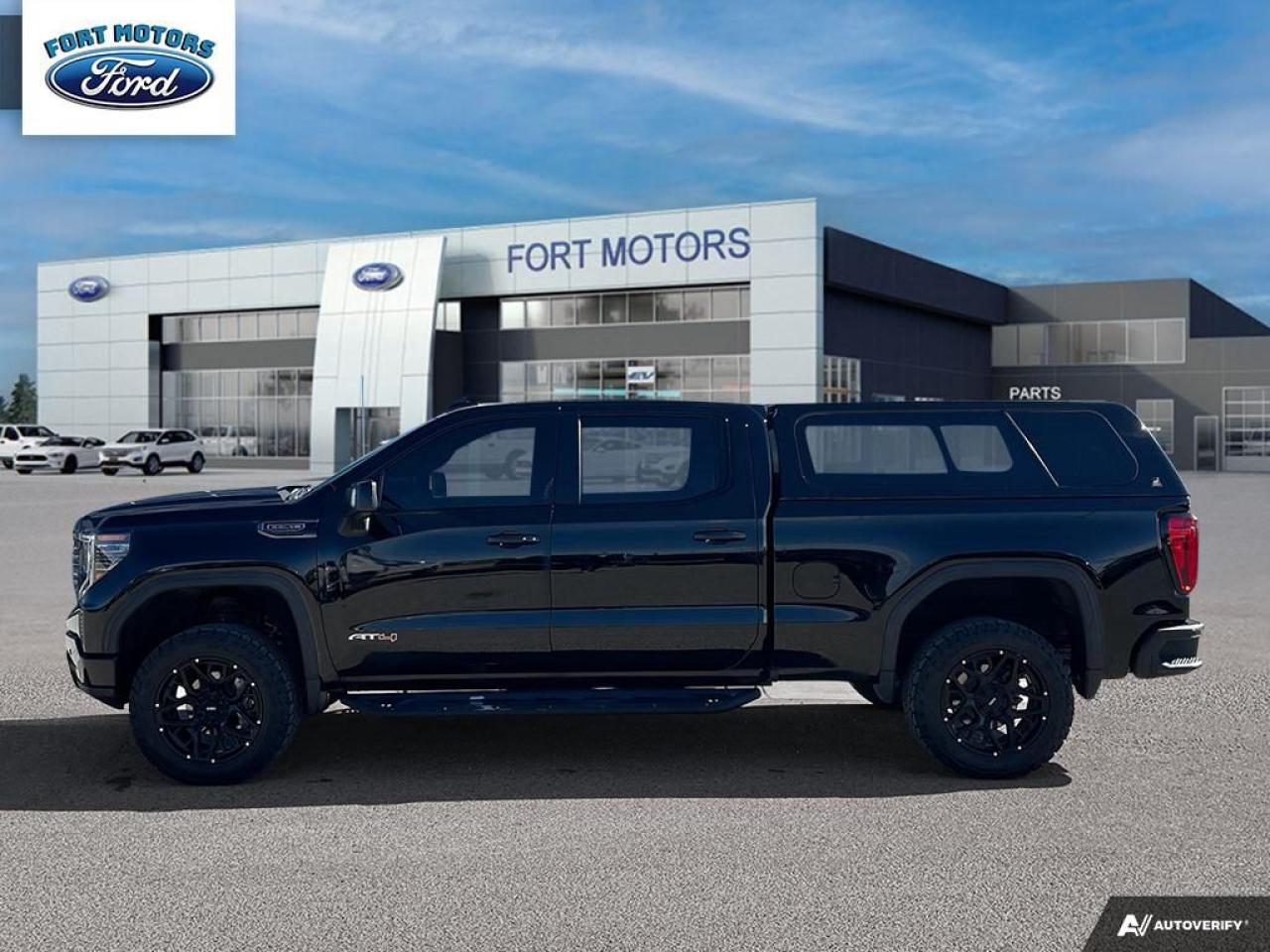 2023 GMC Sierra 1500 AT4 Photo2
