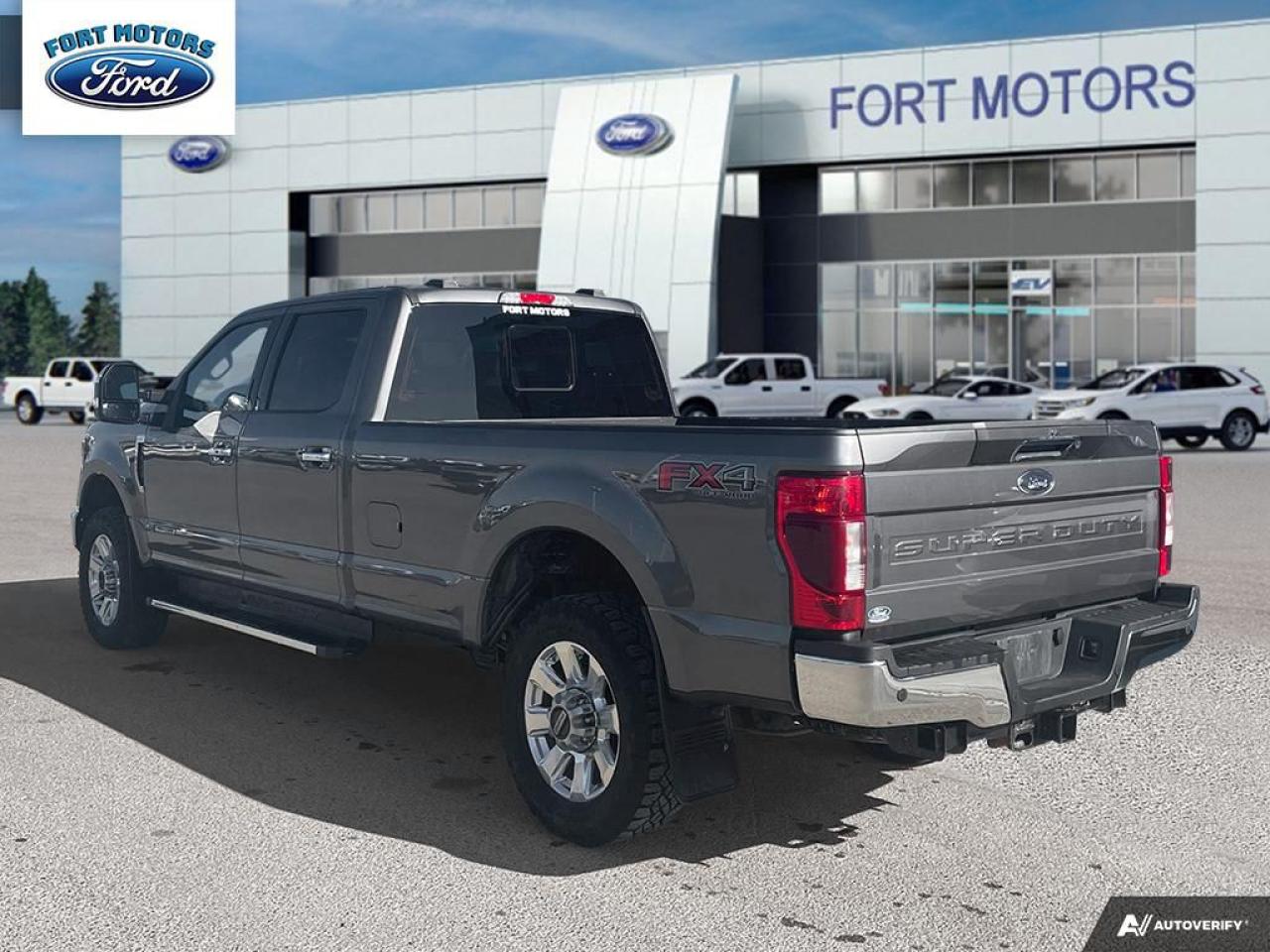 2022 Ford F-350 XLT Photo3