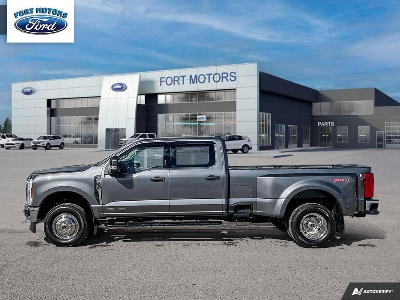2024 Ford F-350 4X4 CREW CAB PU DRW/ Photo2