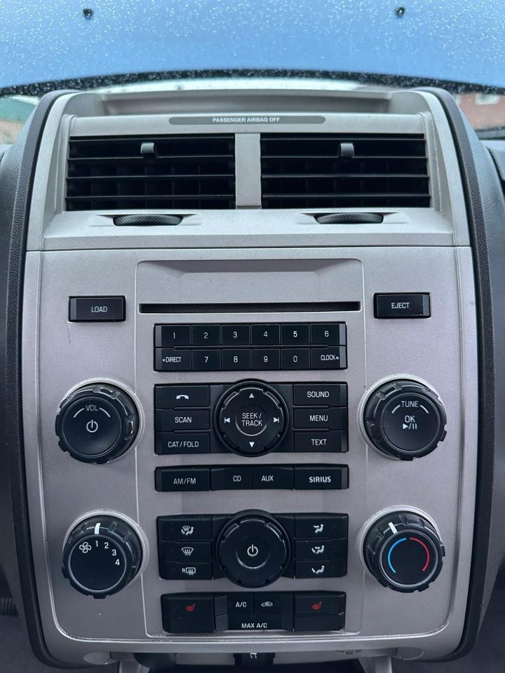 2009 Ford Escape XLT - Photo #17