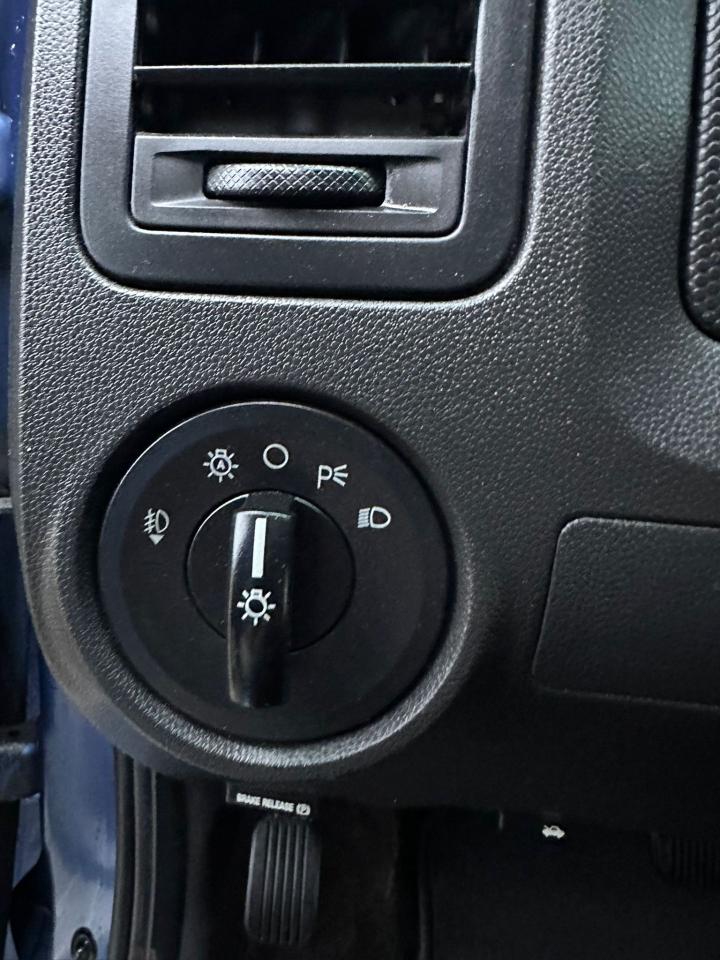 2009 Ford Escape XLT - Photo #18